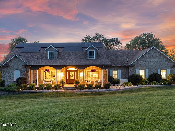 3rd image of 104 Island Ln