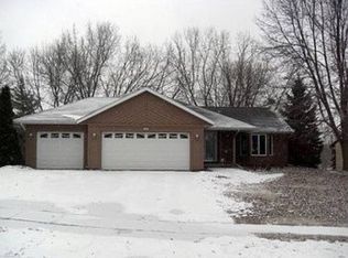 8700 135th St W, Apple Valley, MN 55124