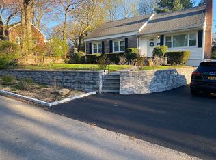 94 Keats Ave, Hartsdale, NY 10530