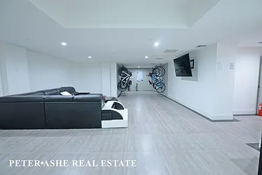 Rented by Peter Ashe