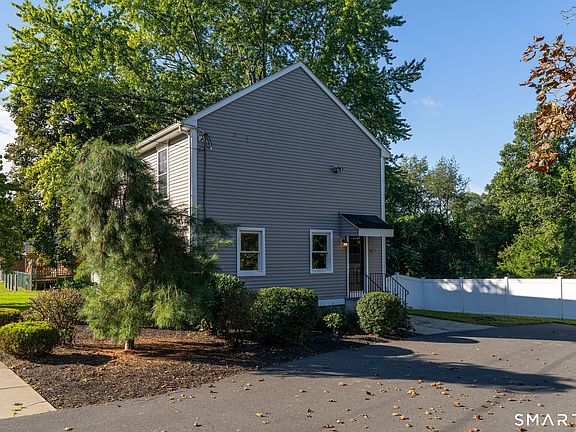 4th image of 1325 Sullivan Avenue