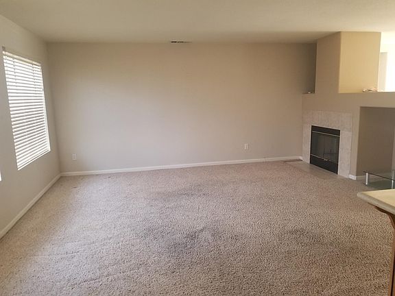 4th image of 476 Fisher Cir