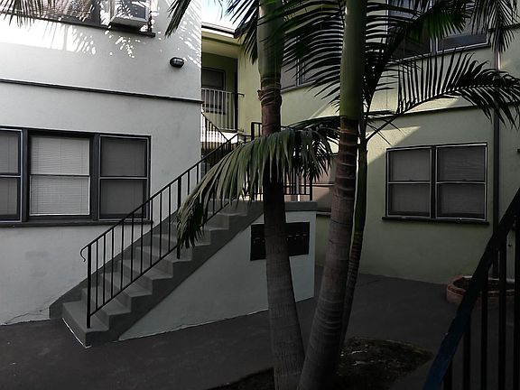 4th image of 4410 Clinton St APT 14