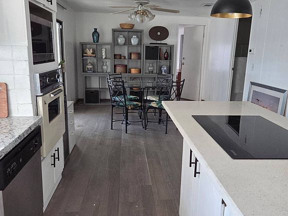 5th image of 5411 Woodford St