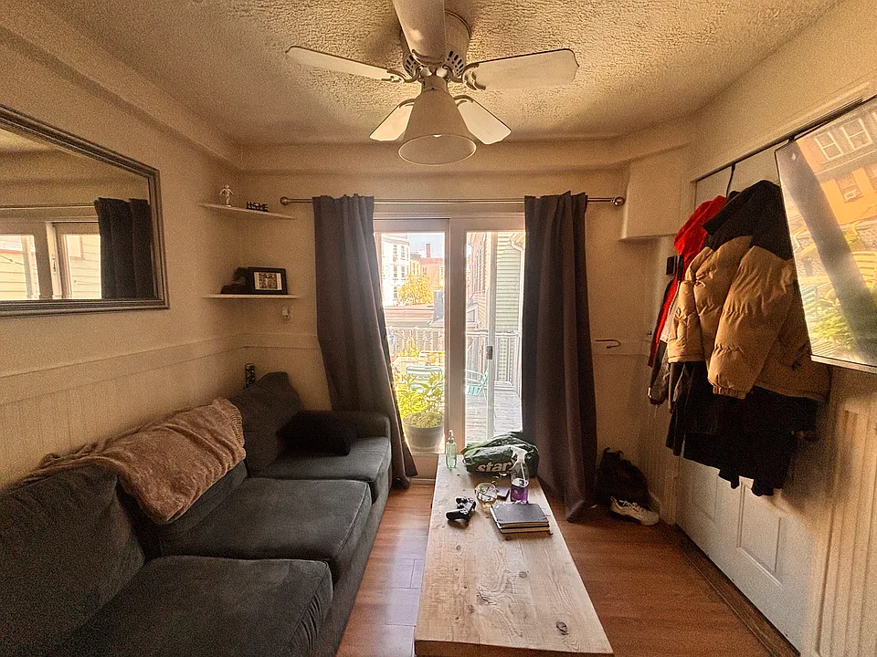 92 River St #R