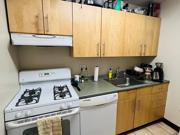 1301 20th St NW #609 — Photo 5