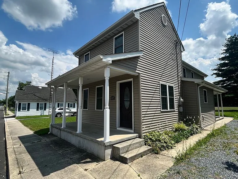 112 E Main St — Photo 4