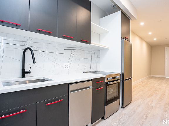 5th image of 379 Knickerbocker Ave #6C