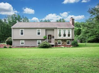 1141 E Lois Ct, Bedford, VA 24523