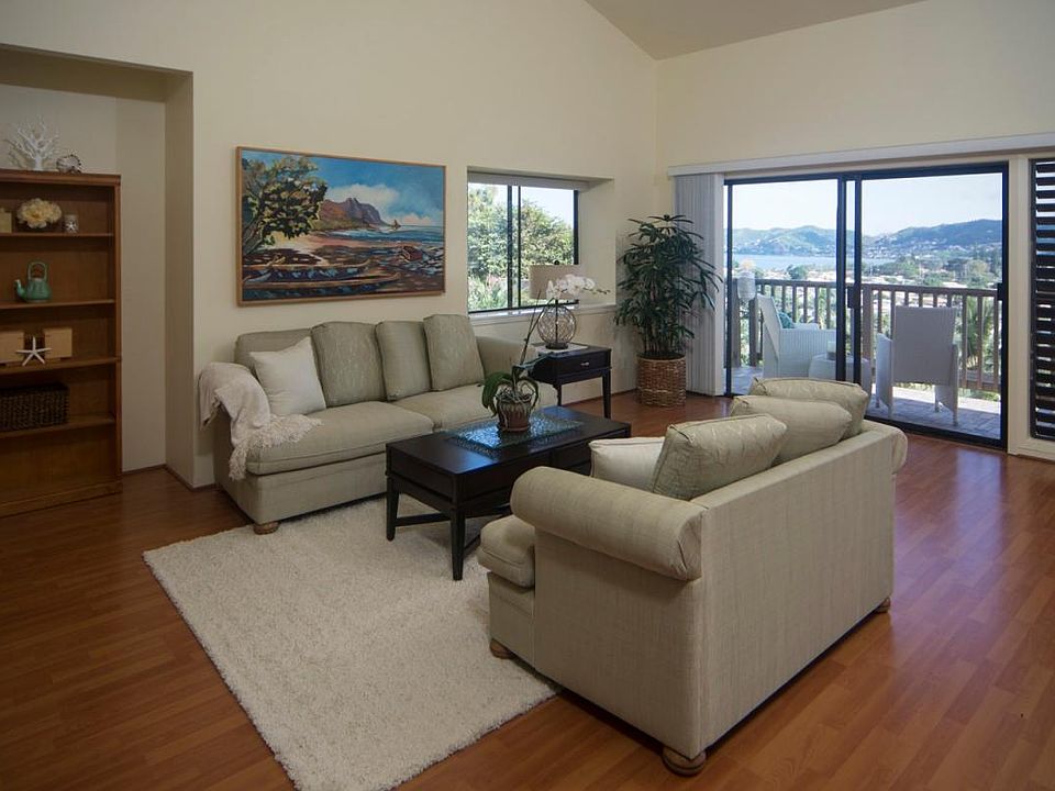 Gorgeous Views/All Newly renovated