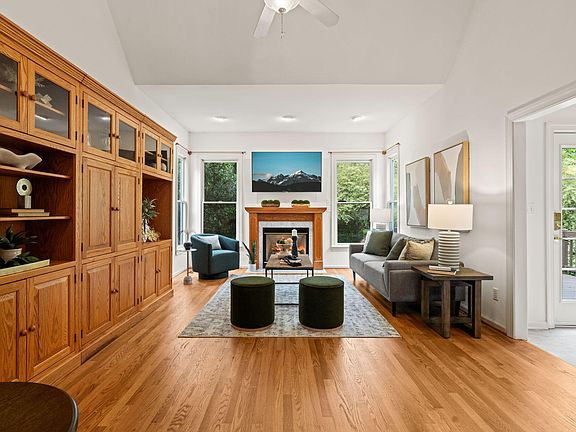 5th image of 4925 Old Millcrest Ct