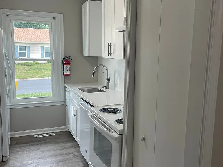 35 Honeysuckle Dr — Photo 15