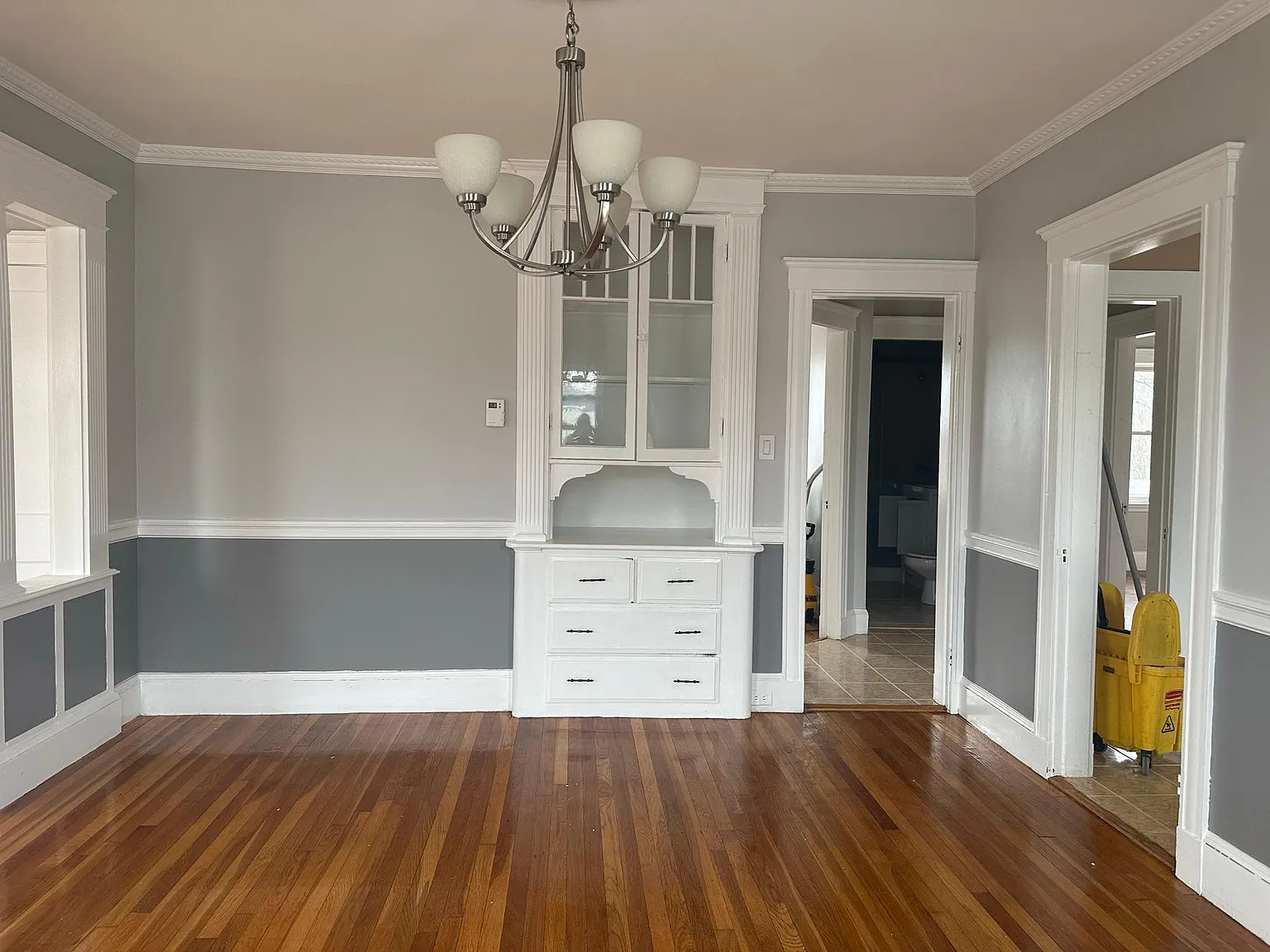 5037 Washington St — Photo 3