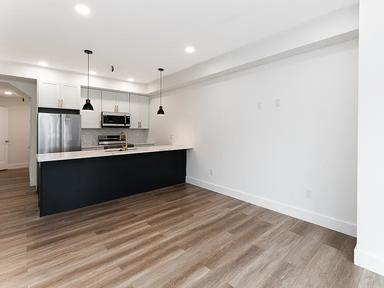 2230 Nicholson St SE #12 — Photo 45