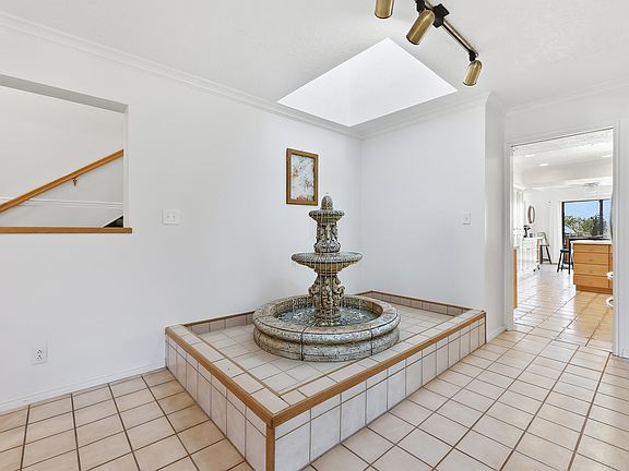 5th image of 299 E Sage Cir