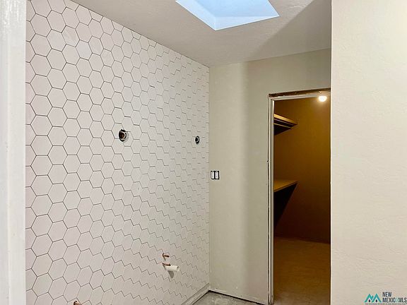 4th image of 3206 N Washington Ave