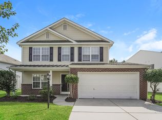 11725 Village Pond Dr, Charlotte, NC 28278