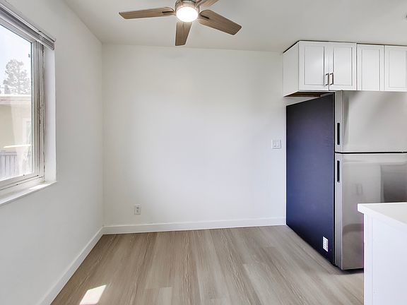 4th image of 3012 E 18th St #21