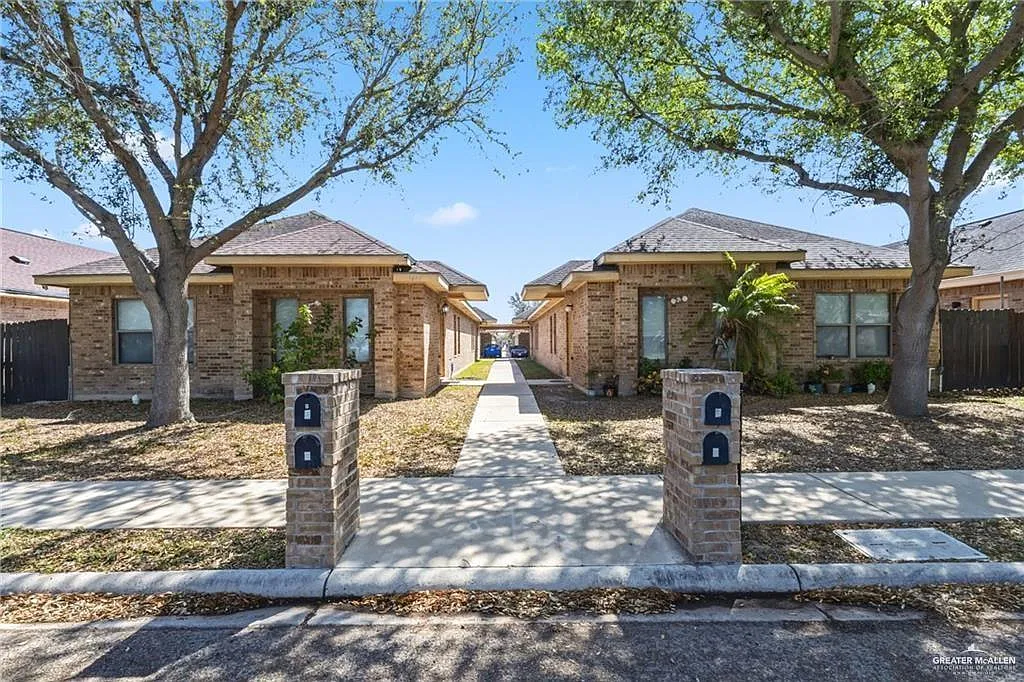 3 bed, 2.0 bath, 4160 sqft, $1,000 — Photo 1