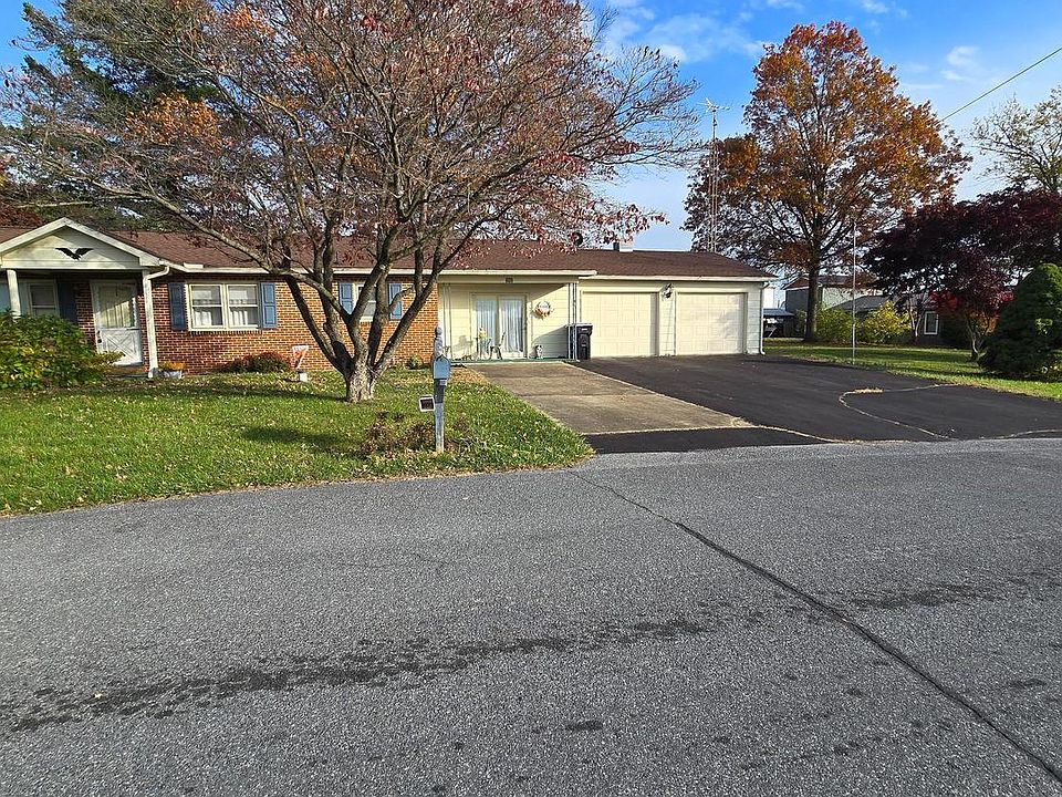 1st image of 292 Cherry Lane Dr