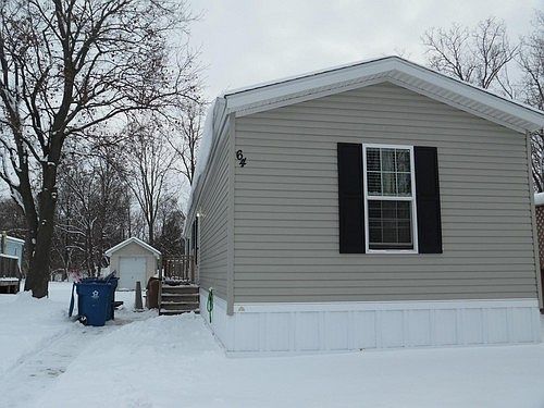 3rd image of 64 Parkbrook St SE