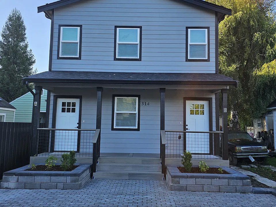 314 E Section St #A-B