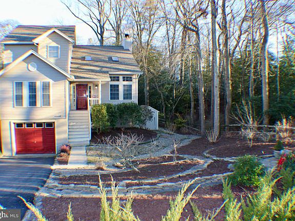 2nd image of 34 Tiffany Dr