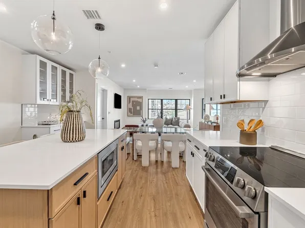 20 Audubon Way #109, Canton, MA 02021