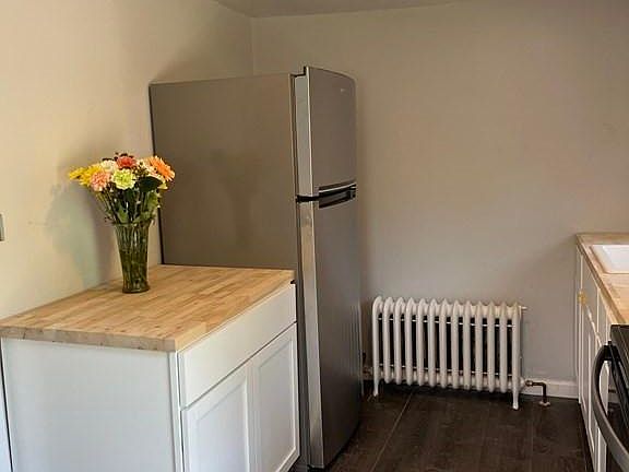 3rd image of 324 Lincoln St #2A