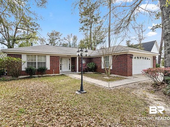 3rd image of 19016 Stout Ln