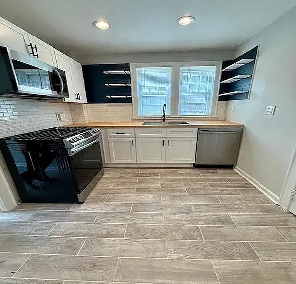 1203 Washington Blvd — Photo 8