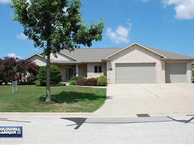 3233 Highland View Ln, Green Bay, WI, 54311