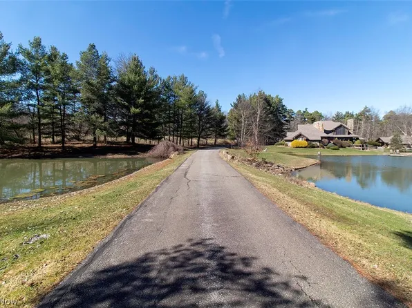 1871 Mattingly Rd, Hinckley, OH 44233