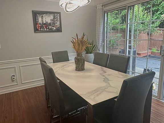4th image of 257 Balaban Cir