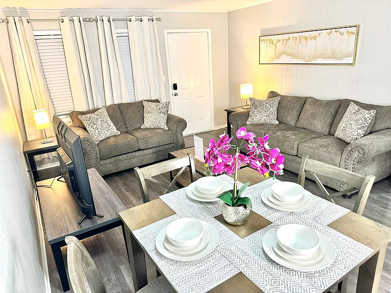 200 Catherine St #13B — Photo 18