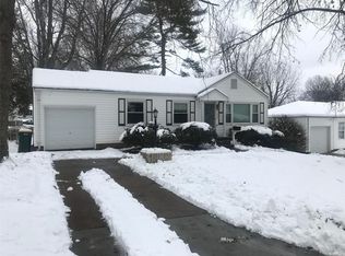 1435 Golden Dr, Saint Louis, MO 63137