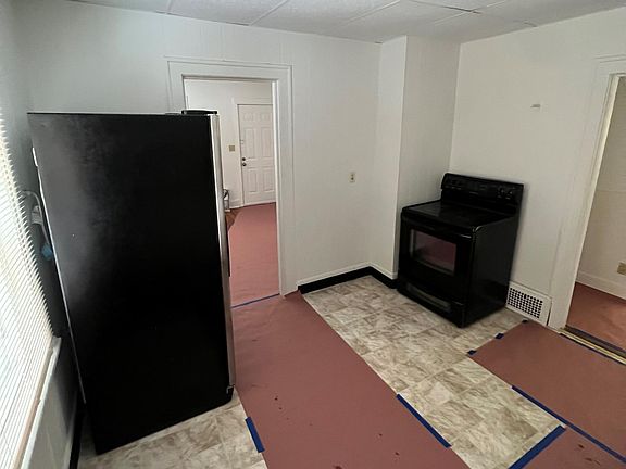 3rd image of 719 E 162nd St Floor 1