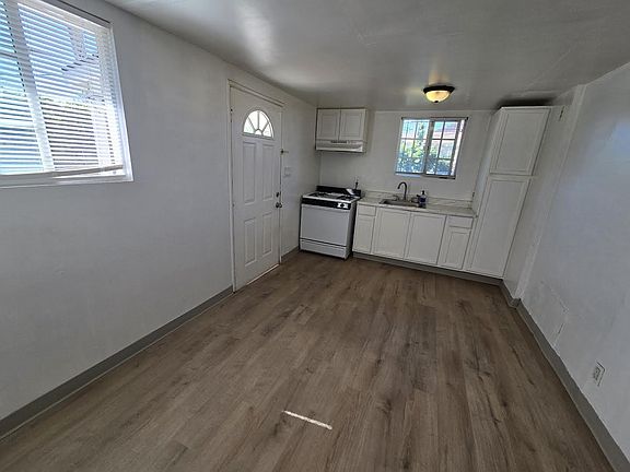 5th image of 9212 Abbotsford Rd #A