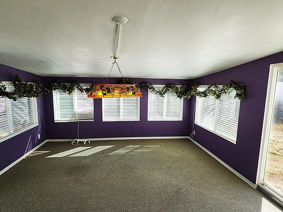 5th image of 1304 Elm Ave