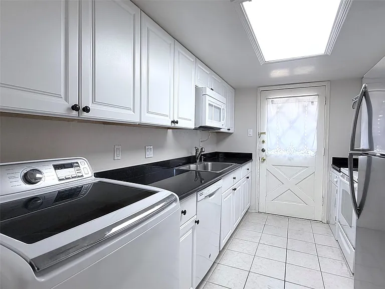 12633 Memorial Dr #74 — Photo 7
