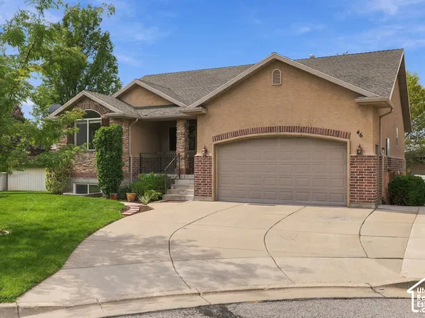 46 Whitaker Cir, Kaysville, UT 84037