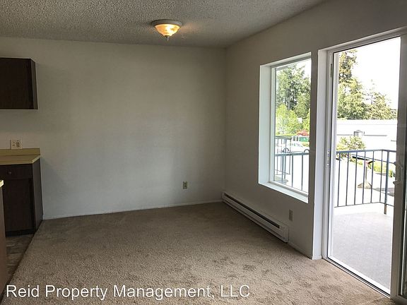 5th image of 924 Shorewood Dr APT E49