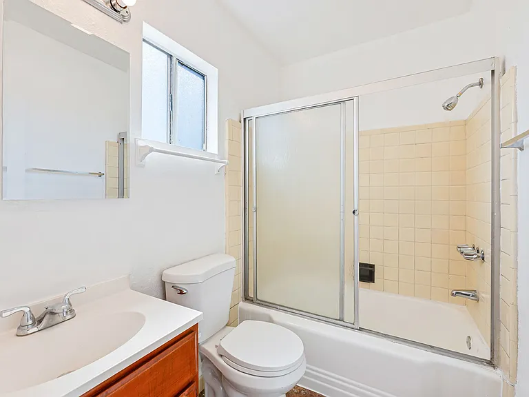 333 W 61st St #2 — Photo 18