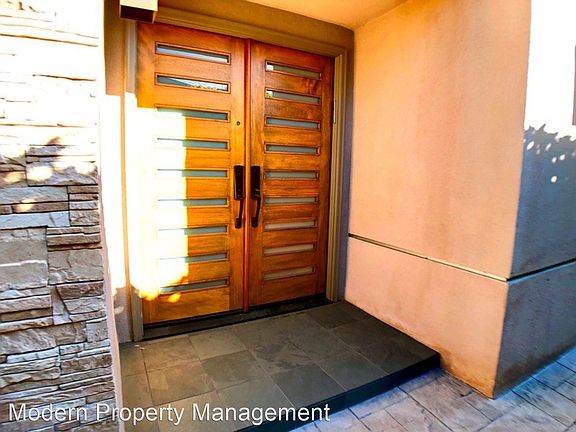 4th image of 818 15th St APT 1