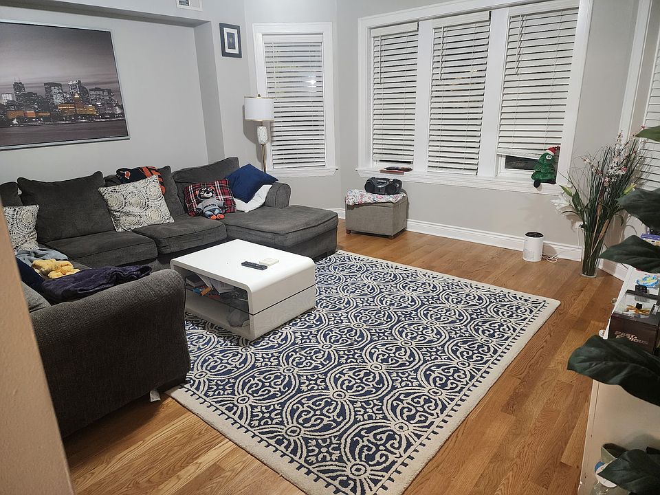 1st image of 4815-17 W Montana St #1W