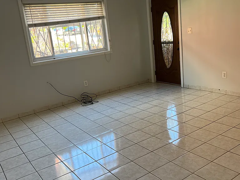 618 Geranium St NW #1 — Photo 9