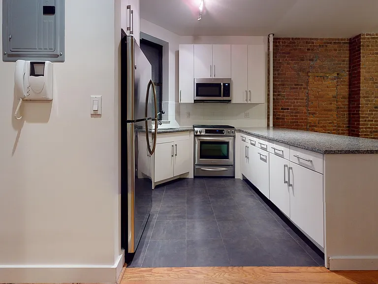 129 E 97th St #2C — Photo 6