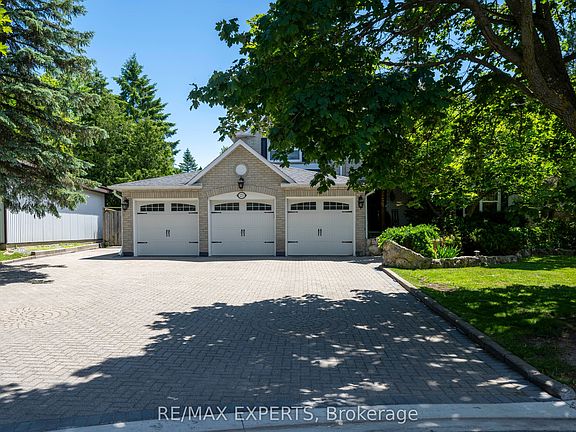 2nd image of 123 Fern Valley Cres