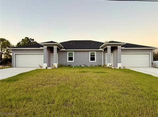 4540/4542 26th St SW, Lehigh Acres, FL 33973