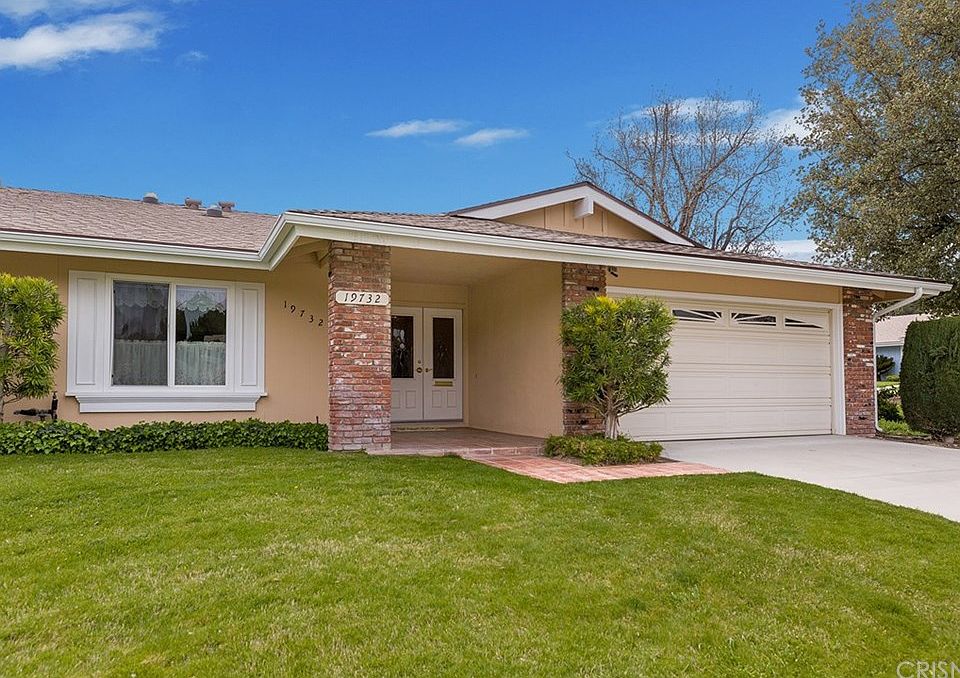 1st image of 19732 Avenue Of The Oaks